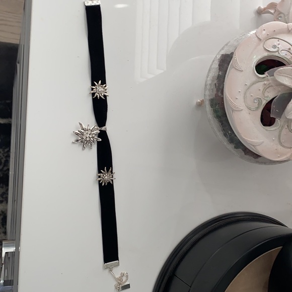 Black Choker - Picture 2 of 3